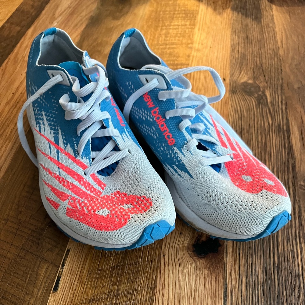 New Balance cross women’s country flat shoes size 7.5